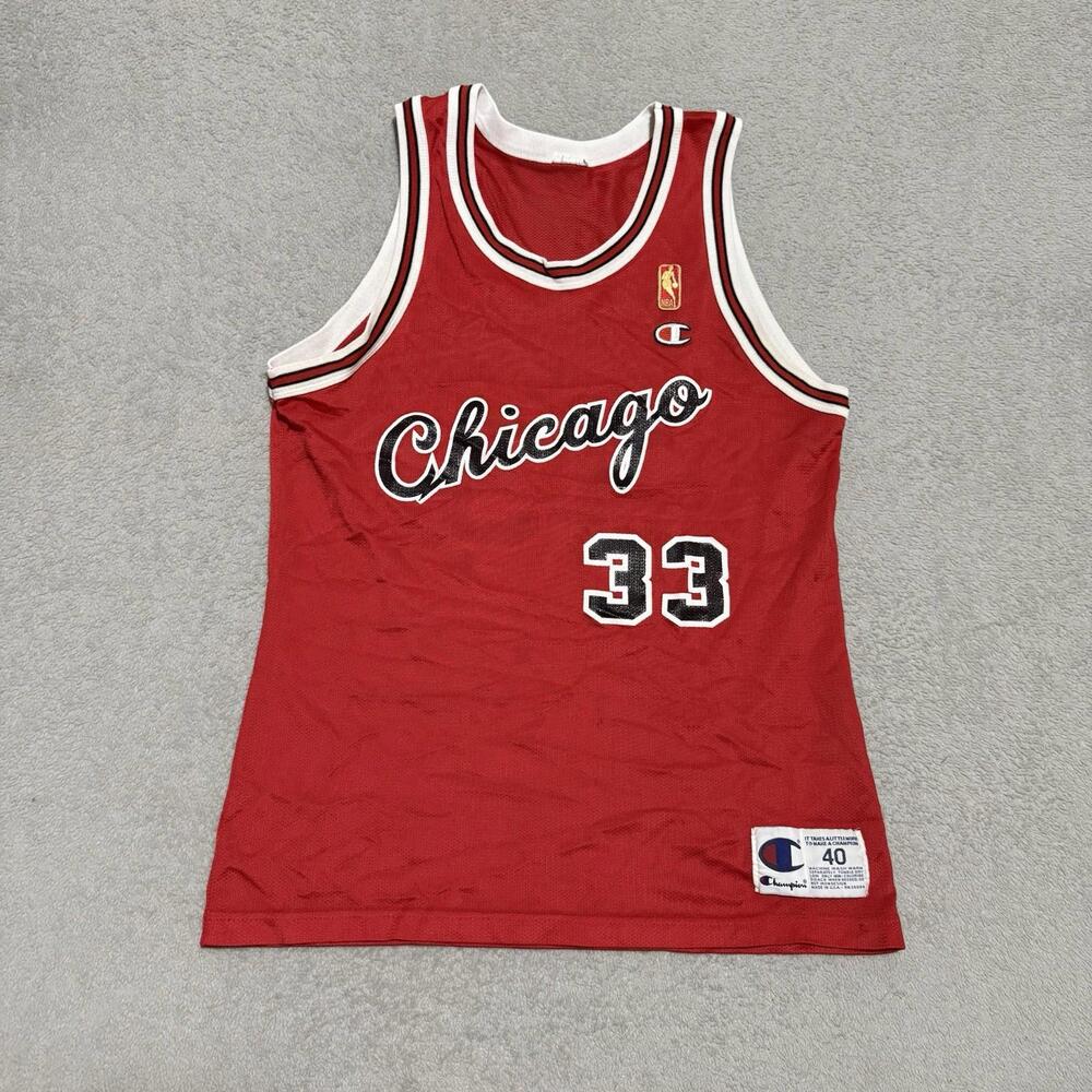 Champion Chicago Bulls Pippen 33 NBA Jersey Red Vintage USA Made Size 40 Men’s